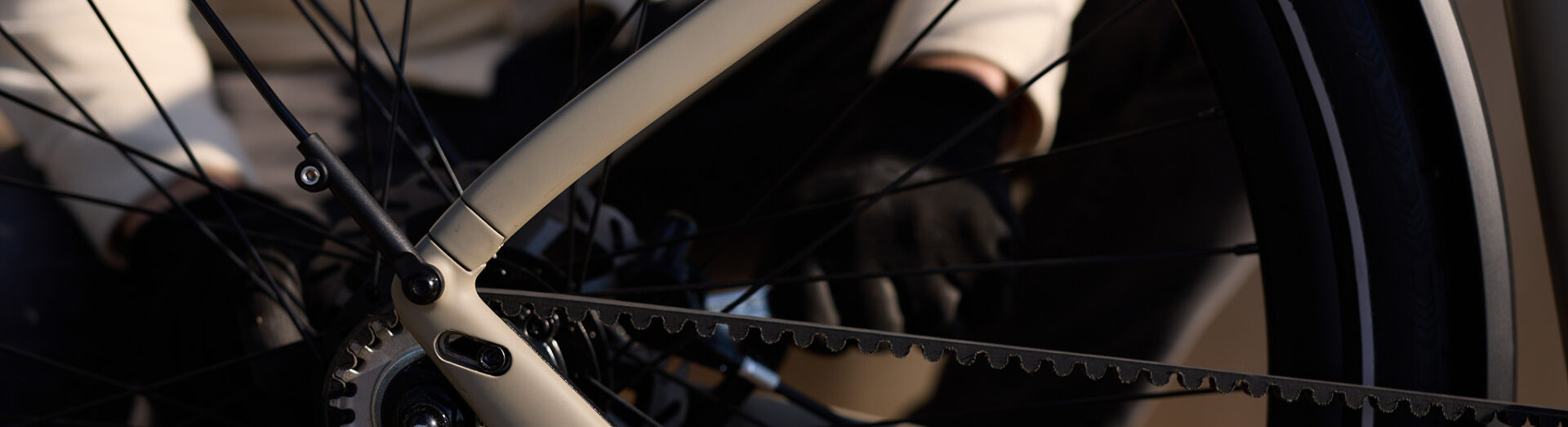 E bike belt drive on a Reany urban electric bike